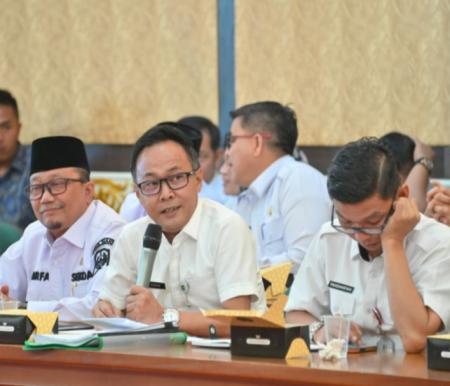 Sekda Bengkalis, dr Ersan Saputra TH saat Rakor bersama KPK dan BPN di Kantor Gubernur Riau (foto/Zulkarnain)